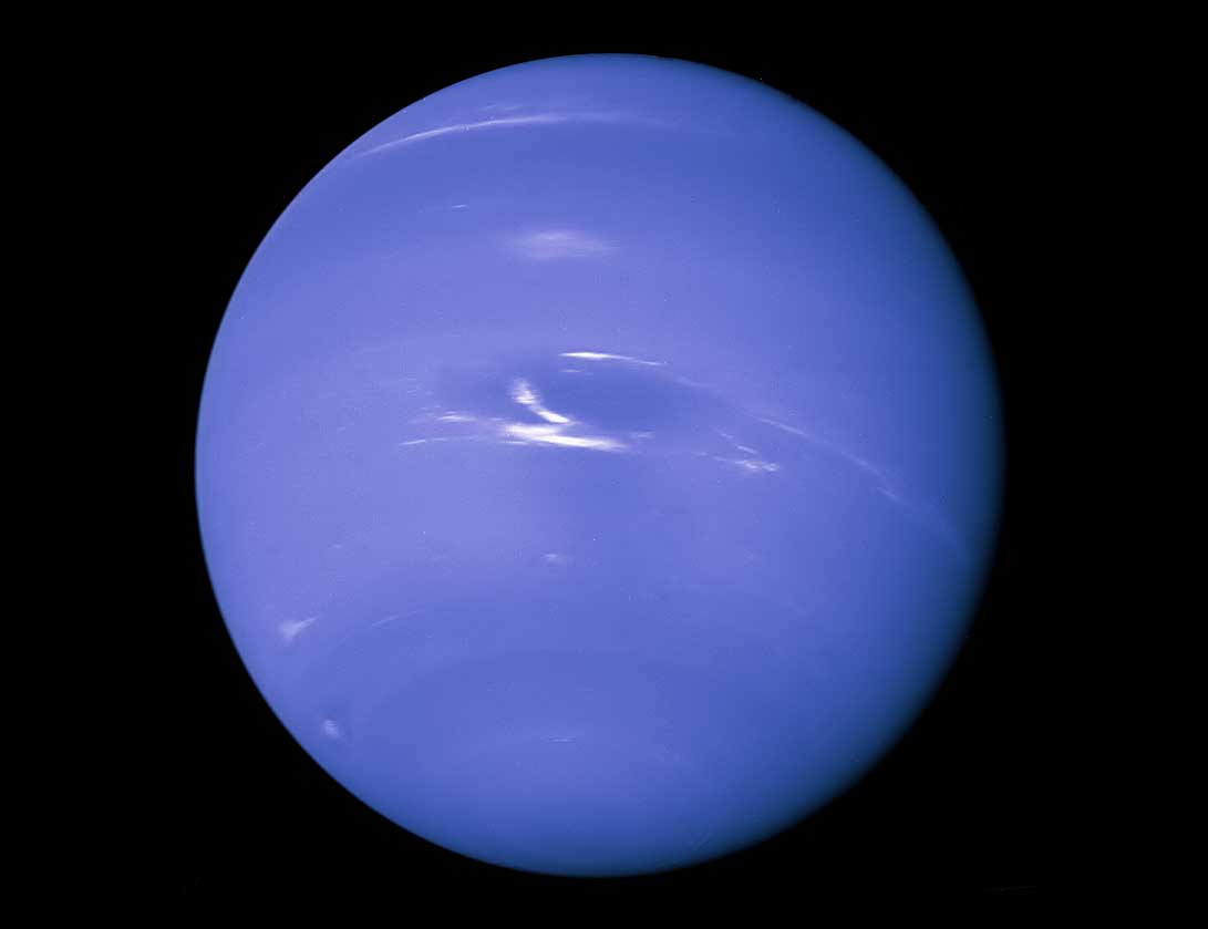 Маленький нептун. Нептун (Планета). Уран и Нептун планеты. Нептун цвет планеты. Самая холодная Планета солнечной системы Нептун.